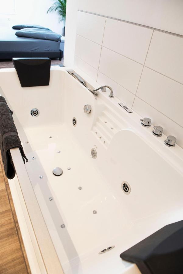 Luxus Suite Im Herzen Von Kempten***** +Parkplatz Exterior photo
